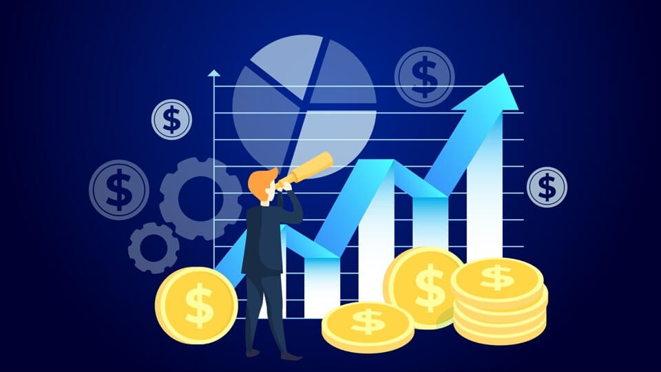 Hình ảnh biểu đồ tài chính với mũi tên tăng trưởng, đồng tiền và bánh răng, người cầm ống nhòm đứng cạnh.