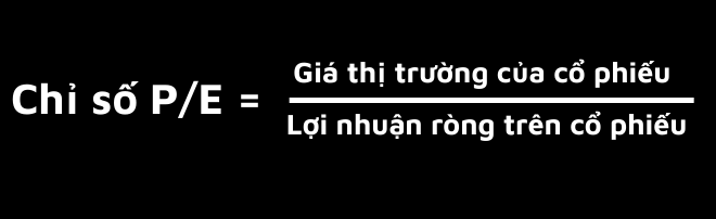 Công thức chỉ số P/E: Giá thị trường của cổ phiếu chia cho lợi nhuận ròng trên cổ phiếu, nền đen.