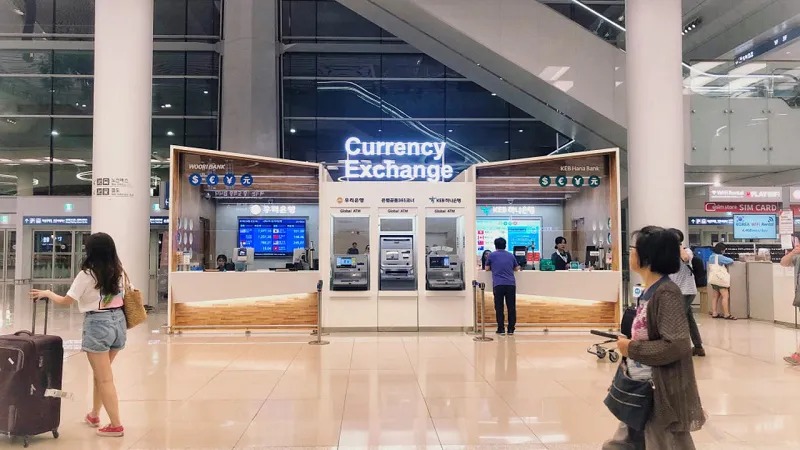 Doi EURO sang VND tai cac san bay