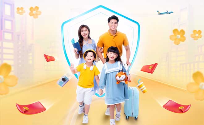 Gia đình bốn người đang đi du lịch, mang theo hành lý, hộ chiếu và máy ảnh, với nền tươi sáng và hoa vàng.