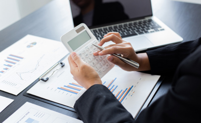rủi ro khi đầu tư chứng quyền