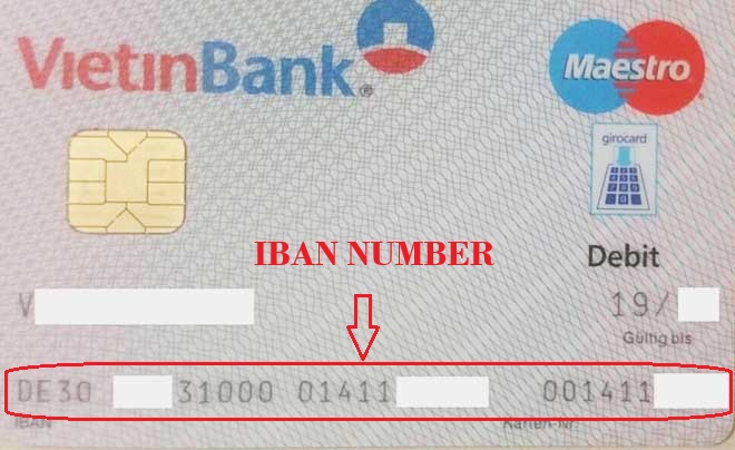 Thẻ ngân hàng VietinBank có logo Maestro, chip và dòng chữ "IBAN NUMBER" được đánh dấu.